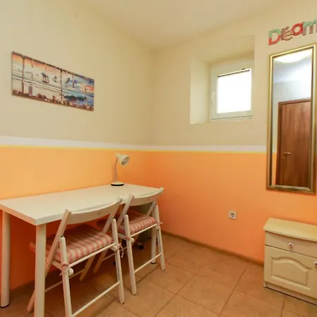 Nomado Vandrerhjem Varna