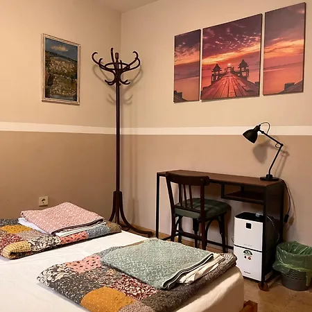 Vandrerhjem Nomado *