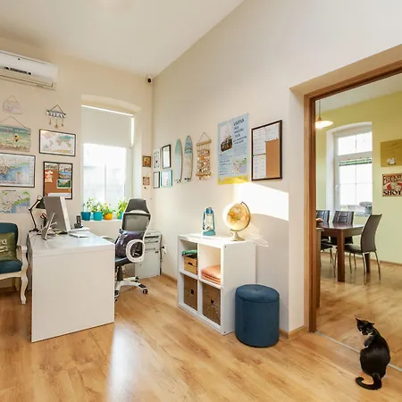 Vandrerhjem Nomado *