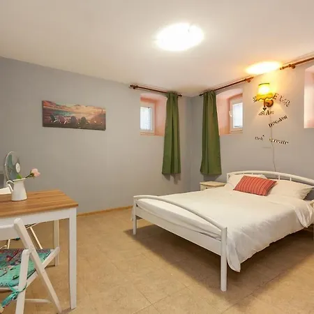 Vandrerhjem Nomado Varna