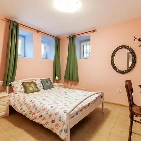 Nomado Vandrerhjem Varna