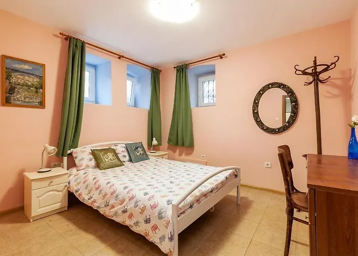 Nomado Vandrarhem Varna